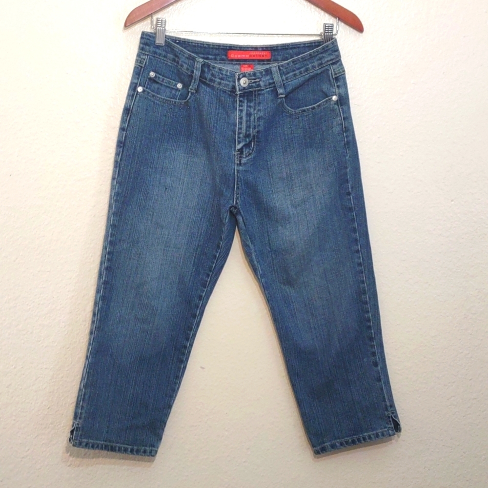 COSMO POLITAN JEANS SLIGHTLY  USED BEJEWELED SIZE 6 COLOR BLUE